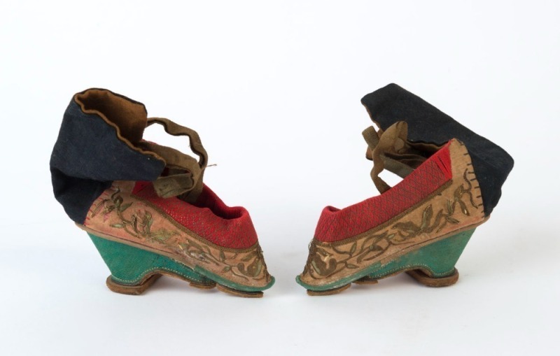 A pair of Chinese embroidered Lotus Shoes, late 19th century, 13cm high, 10cm long