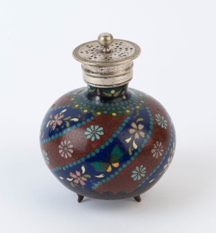 An antique Chinese cloisonne pot with silver top, 19th/20th century, ​​​​​​​8.5cm high, 7cm wide