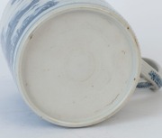 An antique Chinese blue and white export porcelain pint tankard, early 18th century, ​​​​​​​17cm high - 4