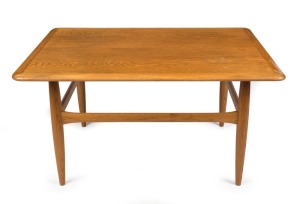 A mid-century vintage Danish oak coffee table, 51cm high, 99cm wide, 74cm deep