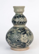 An antique Vietnamese porcelain double gourd vase with fish decoration, possibly shipwreck cargo, 17.5cm high - 2