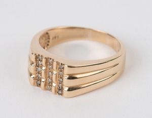 A gent's 9ct yellow gold ring set with 15 diamonds, stamped "375, 9K",