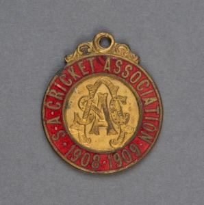 South Australian Cricket Association (Adelaide Oval) 1908-09 bronze & enamel Membership fob. (#255).