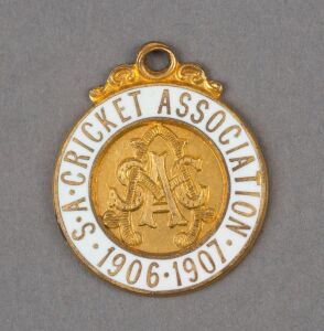South Australian Cricket Association (Adelaide Oval) 1906-07 bronze & enamel Membership fob (#214)