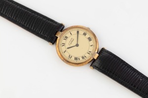 CARTIER dress watch with quartz movement, circular dial with Roman numerals, 3cm wide including crown