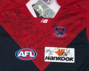 MELBOURNE: c.2009-10&nbsp;guernsey&nbsp;(size 2XL), numerous signatures including Jack Watts, Nathan Jones, Mark Jamar & Jack Grimes. - 2
