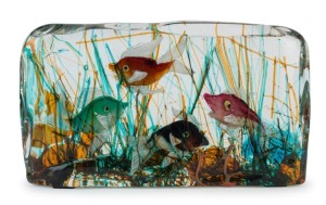 CENEDESE Aquarium Murano glass fish block with four fish, by ALFREDO BARBINI, circa 1960, 15cm high, 26cm wide, 6cm deep