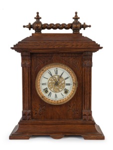 ANSONIA "SUSSEX" antique American shelf clock in oak case with 8 day time and strike movement, late 19th century, original paper label affixed to the inside of the door, ​​​​​​​44cm high