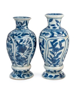 BINH THUAN shipwreck antique Chinese pair of blue and white porcelain vases, Ming Dynasty, early 17th century, (no labels present), 10cm high