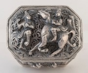 An antique Burmese silver betel box with fine repoussé decoration, 19th/20th century, 8cm high, 9cm wide, 7cm deep, 198 grams - 2