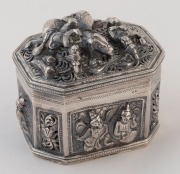 An antique Burmese silver betel box with fine repoussé decoration, 19th/20th century, 8cm high, 9cm wide, 7cm deep, 198 grams - 3