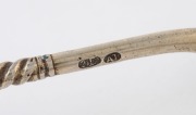 A superb Imperial Russian gilded silver and enamel spoon, hallmarked Moscow 88 and "AT" for FABERGE&nbsp;Workmaster&nbsp;Alfred Thielemann&nbsp;(who was active for FABERGE between 1890 and 1910); 19th century, 14cm long, 24 grams. - 3