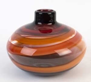 CENEDESE Murano glass vase with orange swirling design, 16cm high, 18cm wide