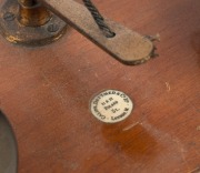 Antique gold scales by CALIPE DETTMER & Co. of London, 19th century, ​​​​​​​38cm high - 2