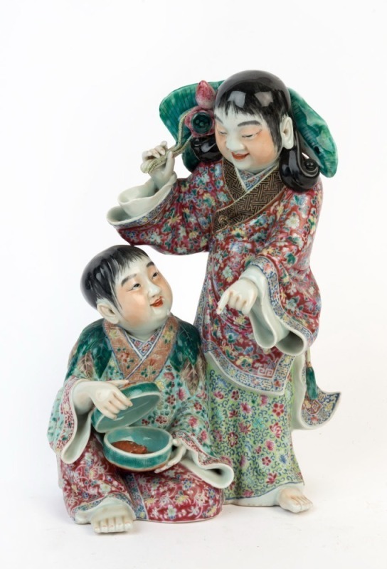 A Chinese famille verte porcelain figure group statue, Republic Period, 20th century, impressed four character seal mark to base, 33cm high