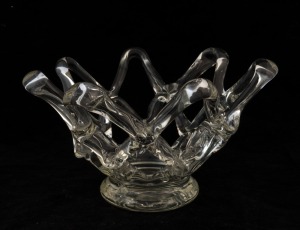 BAROVIER & TOSO (attributed) Murano glass net bowl, 16cm high, 27cm wide