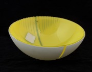 FORMIA "VIVARINI" Murano yellow and milk glass fruit bowl, with original labels, 13cm high, 28cm diameter - 2