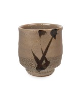 SHOJI HAMADA studio pottery beaker in original spruce box, 8.5cm high, 8cm diameter