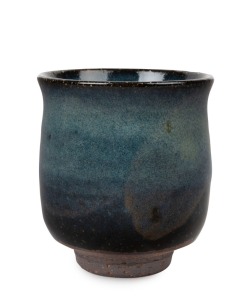 Japanese studio pottery beaker with blue glaze in original box with papers, 9cm high, 8.5cm diameter
