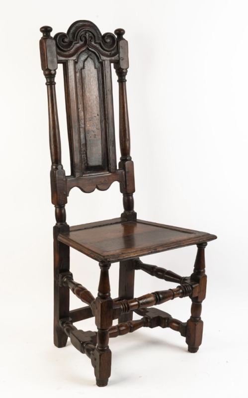 Charles II English carved oak chair with peg joint construction, 17th century, 115cm high