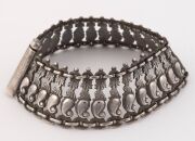 Antique Indian silver anklet with intricate mango design, Uttar Pradesh, 19th/20th century, 10cm diameter, 119 grams. PROVENANCE: Private Collection, Melbourne. Purchased in Jaipur, Rajasthan, 27th July, 1988. - 3