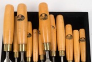 MARPLES set of 12 pattern maker's chisels with boxwood handles, 20th century, the largest 41cm long - 2