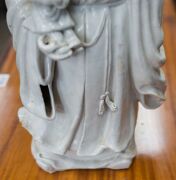 Blanc de chine porcelain statue of a man and child 19th/20th century,42cm high - 6