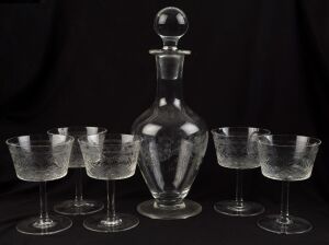 PALL MALL set of five wine glasses together with a vintage decanter with etched grape motif, 20th century, (6 items), 28.5cm high the decanter