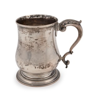 A Georgian sterling silver tankard, made in London, circa 1763, 12cm high, 13cm wide, 354 grams