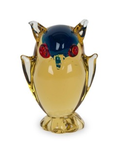 A Murano uranium glass owl statue, 13cm high