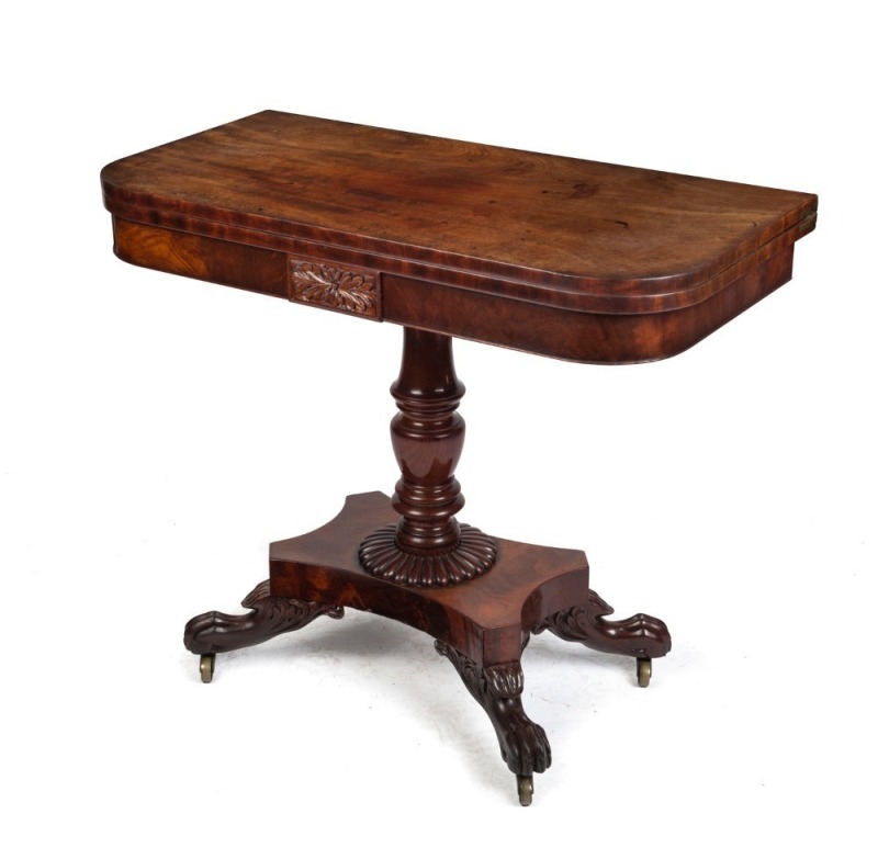 A Georgian antique English mahogany fold-over tea table, early 19th century, 76cm high, 91.5cm wide, 46cm deep