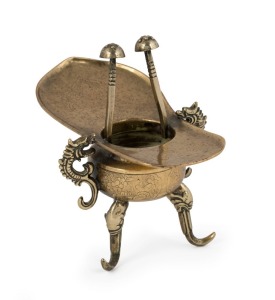 An antique Chinese bronze libation cup with fine engraved decoration, 18th/19th century, 11cm high, 12cm wide