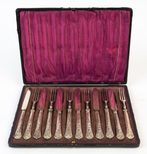 Antique fruit cutlery set with silver handles in fitted canteen 19th/20th century ​​​​​​​the canteen 28cm wide