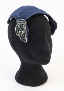 ELIZABETH FORD American blue velvet and glass bead half hat fascinator, circa 1950s, rare. Bearing original label "ELIZABETH FORD, NEW YORK", 10cm high, 15cm long