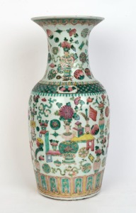 A Chinese famille verte porcelain vase, 19th/20th century, 44cm high