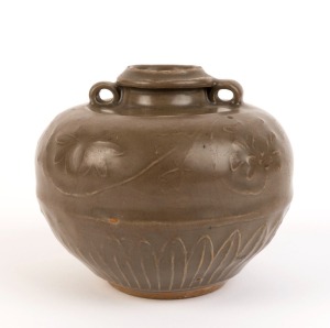An antique Thai celadon vessel with embossed floral motif, 18th century, 10cm high