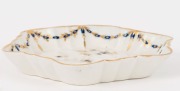 DR WALL WORCESTER antique English porcelain spoon rest dish with cobalt blue and gilt decoration, circa 1760, 15cm diameter  - 2