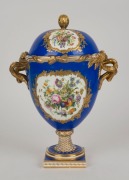 Coalbrookdale antique English porcelain pair of lidded table urns with royal blue ground, gilt decoration and hand-painted vignettes, signed to the base, 19th century, 32cm high  - 2