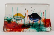 CENEDESE Murano aquarium glass fish block with two fish, by ALFREDO BARBINI, A/F, 13cm high, 23cm wide, 6cm deep - 2