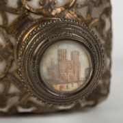 An antique French "Grand Tour" scent bottle with gilt metal mounts and five miniature hand painted portraits on ivory, 19th century, 12cm high  - 4