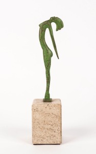 An Art Deco style female nude statue on a travertine base, 20th century,  24cm high