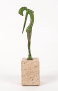 An Art Deco style female nude statue on a travertine base, 20th century,  24cm high - 2