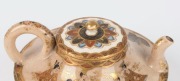 SATSUMA Gyozan antique Japanese earthen ware teapot, Meiji period, 19th/20th century, 7cm high, 10cm wide - 3
