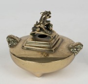 A Chinese cast bronze censer with foo dog finial and handles, 19th/20th century, 9.5cm high, 11cm wide - 2