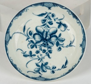 WORCESTER first period early English porcelain dish with floral motif, 18th century, crescent mark to base, 10.5cm diameter