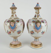 MEISSEN (attributed) German porcelain pair of mantel urns, 20th century, ​​​​​​​41cm high - 2