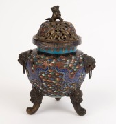 A Chinese cloisonne koro with dragon decoration and Foo dog top, early 20th century, ​​​​​​​18.5cm high - 2