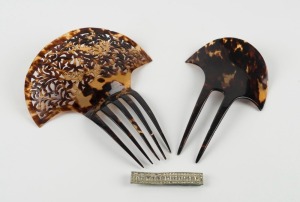 Two vintage hair combs and a costume jewellery clasp, 20th century, (3 items), the largest 20cm high