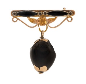 WENDT Colonial brooch, yellow gold and enamel with seed pod, stamped "Wendt, 9ct", 3cm wide