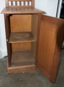 An antique pine pot cupboard, late 19th century, ​​​​​​​73cm high, 40cm wide, 38cm deep - 3